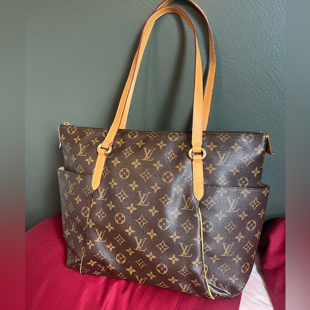❤️Louis Vuitton❤️ totally PM in monogram